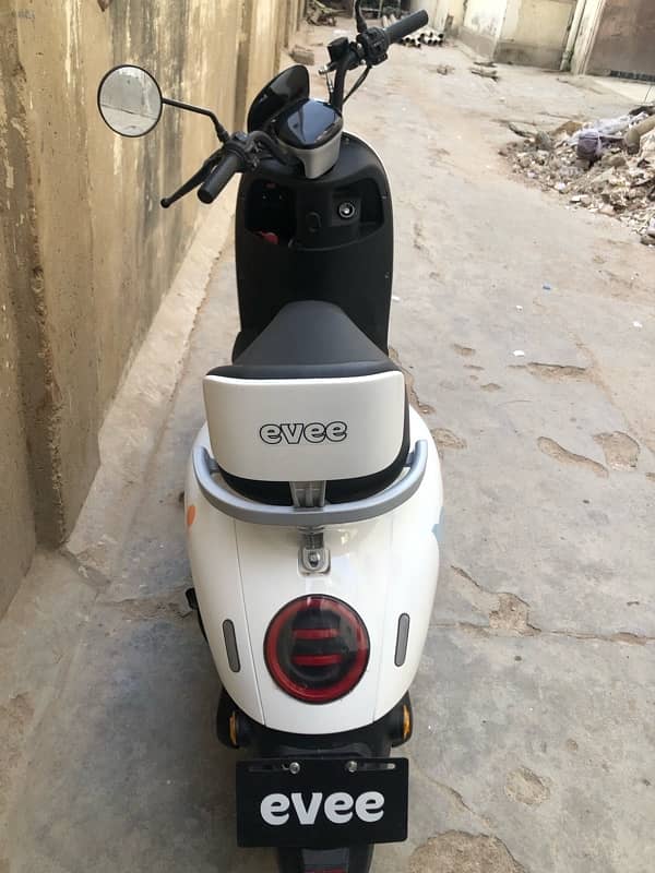 EVEE Electric Scooty 2024 FOR SALE 1