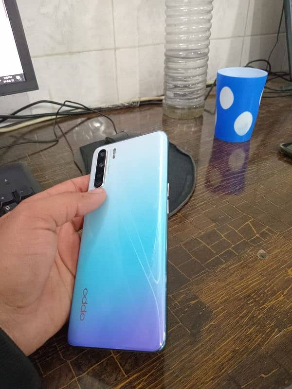 OPPO  F 15 0