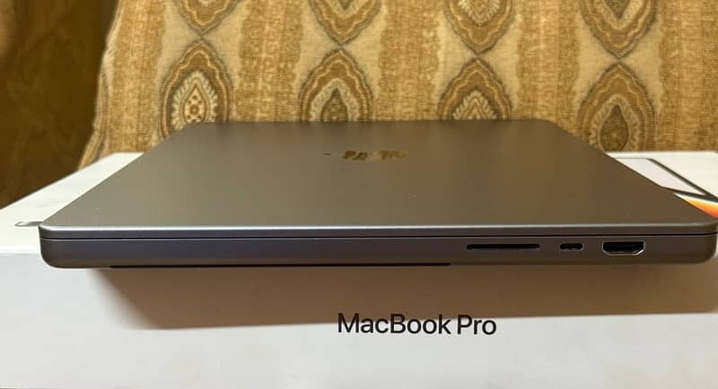 MacBook Pro 16’’ 32GB/1TB M1 Max Space Grey 2