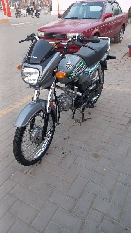 HONDA CD 70 DREAM LUSH CONDITION 3