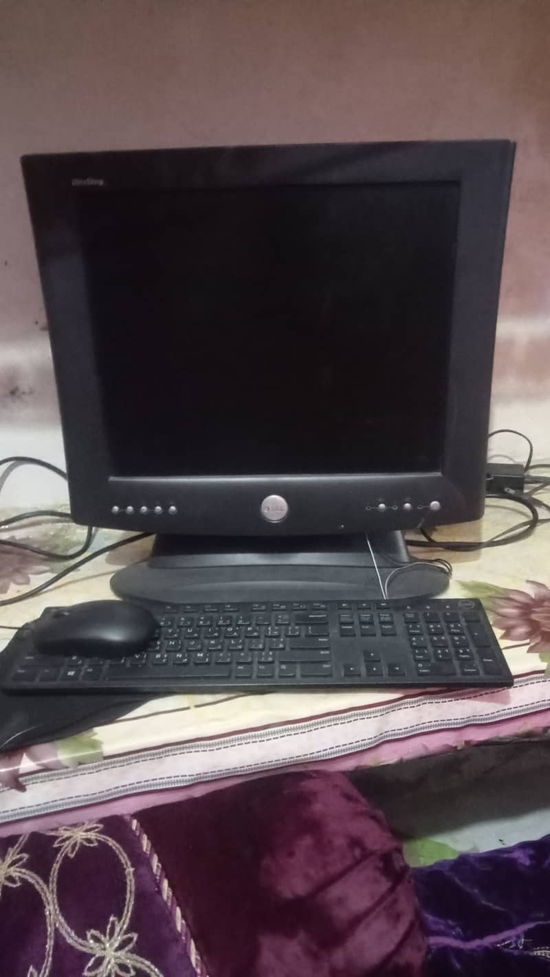 Desktop computer setup for sale 3