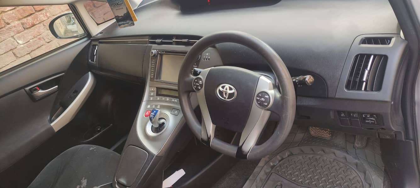 Toyota Prius 2012 / 2016 for sale car 5