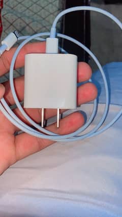 orgnal iphone charger 20W and cable urgent sale