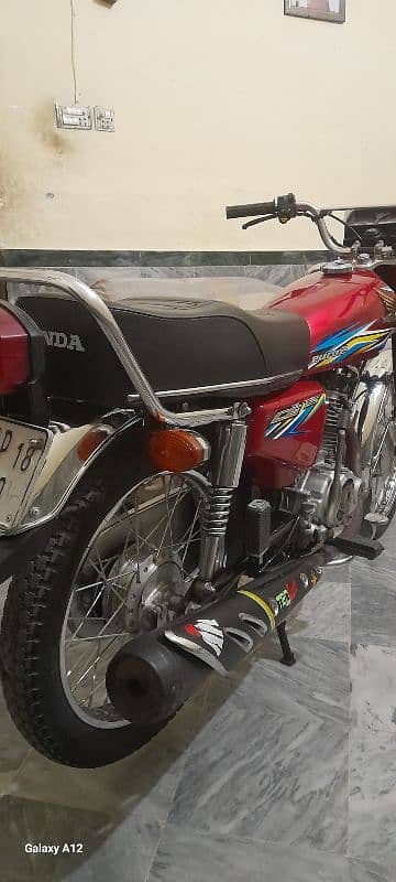 Honda 125 2018 Untique bike ha Mashallah sy Full janion 100% 4