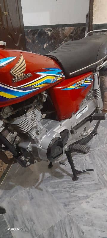 Honda 125 2018 Untique bike ha Mashallah sy Full janion 100% 6