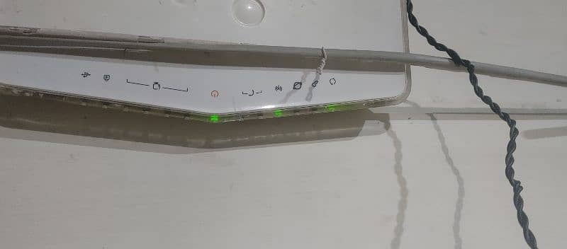 Huawei Fiber optic wifi router 1