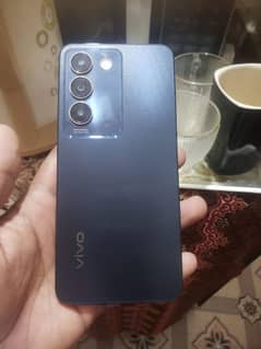 vivo y100 10/10 condition only 1.5 months use wattsapp 03204407587