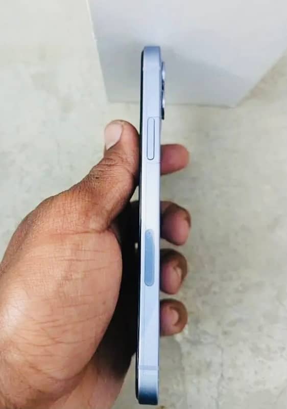 I phone 12 64GB FU 4 months sim working 3