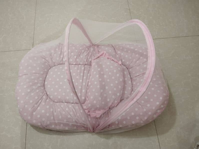 new born portable soft bed with mosquito net 0