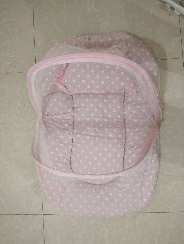 new born portable soft bed with mosquito net 1