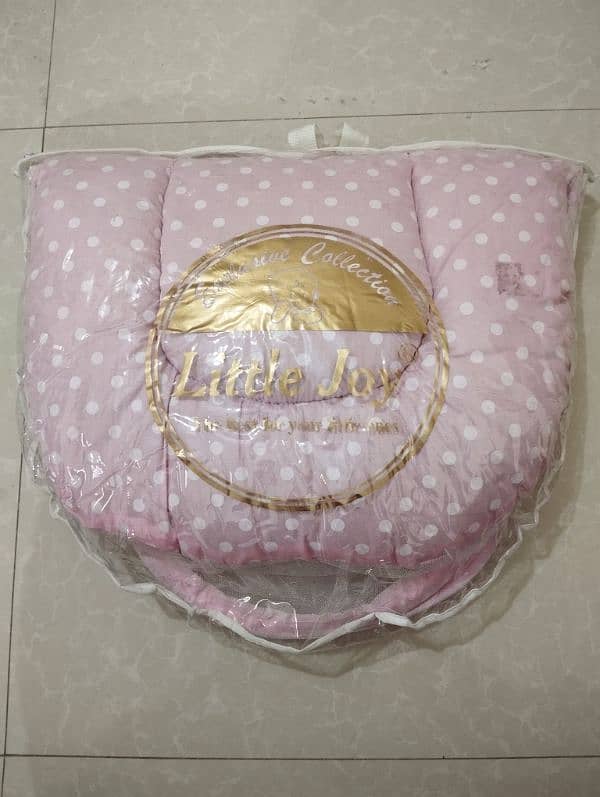 new born portable soft bed with mosquito net 3