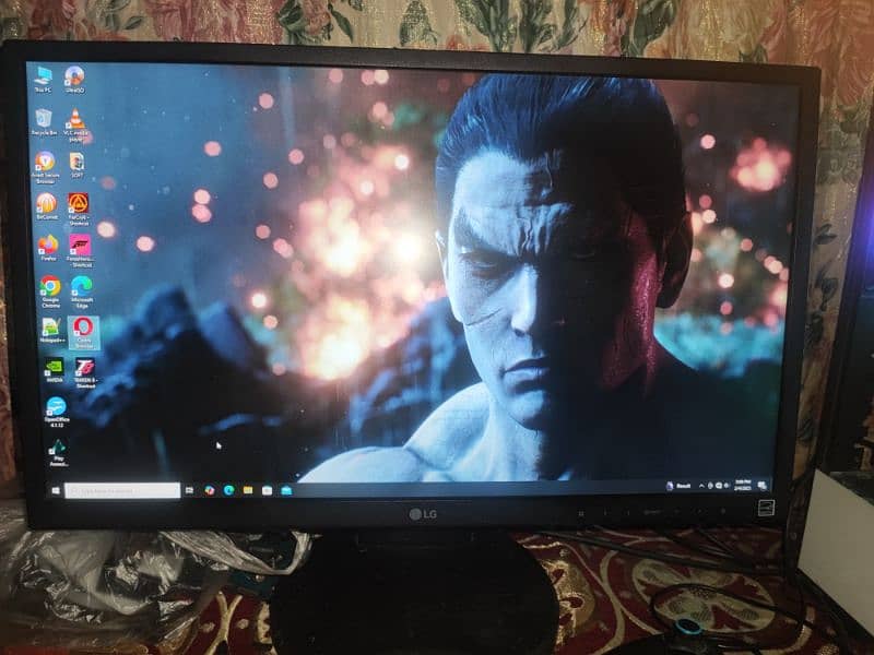 L. G IPS GAMING LCD 1920/1080p 24 inch 0