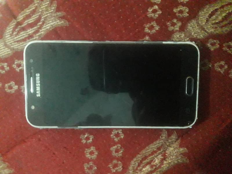 Samsung Mobile J5 15