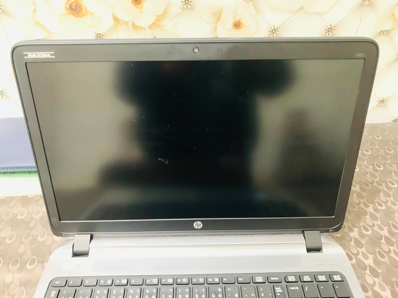 HP i5 5gen laptop 4gb RAM 128gb SSD 2