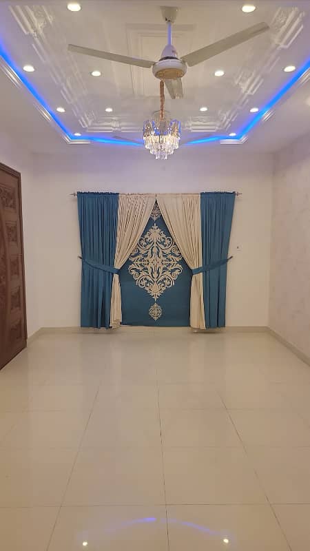 10 Marla Beautiful House For Sale at A extention in Citi Housing Sialkot 19