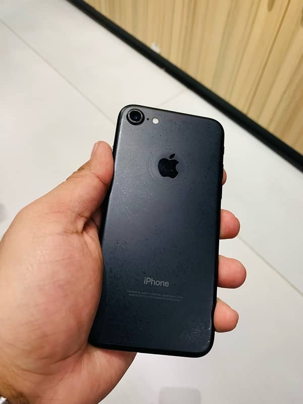 iPhone 7 128 GB PTA Approved 0