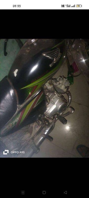 bike single hand chli hai 0