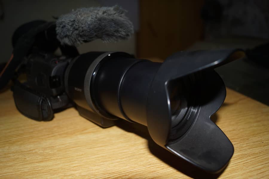 Sony NEX-VG30 Camcorder camera with 18-200mm f/3.5-6.3 Power Zoom Lens 8