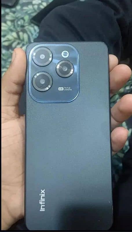 Infinix Hot 40 pro 0