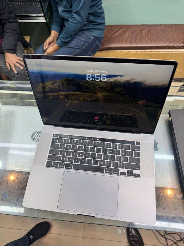 Macbook pro 2019 i7 16'' 2