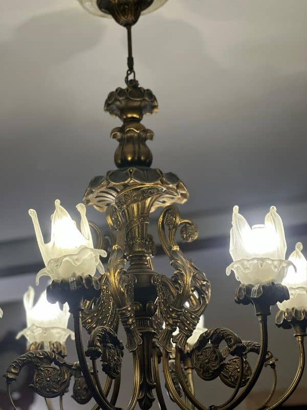 Chandelier with wall hanging 2