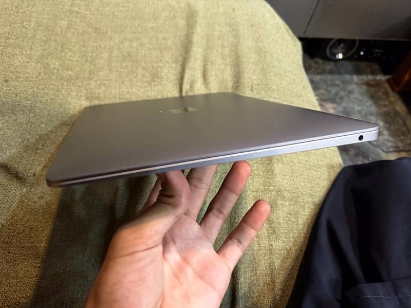 MacBook Air M1 Chip 2020 Condition 10/10 2