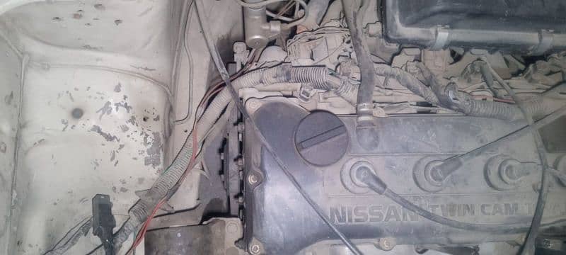 Nissan Sunny 1984 13