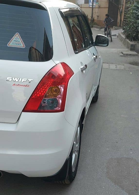 Genuine Suzuki Swift dlx 2018 automatic ,btr thn cultus city xli gli 0