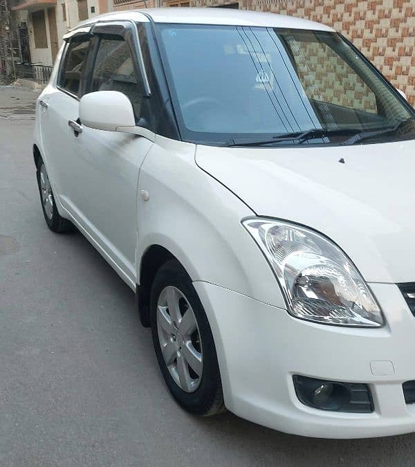 Genuine Suzuki Swift dlx 2018 automatic ,btr thn cultus city xli gli 4