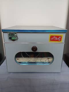 50 eggs capacity incubator