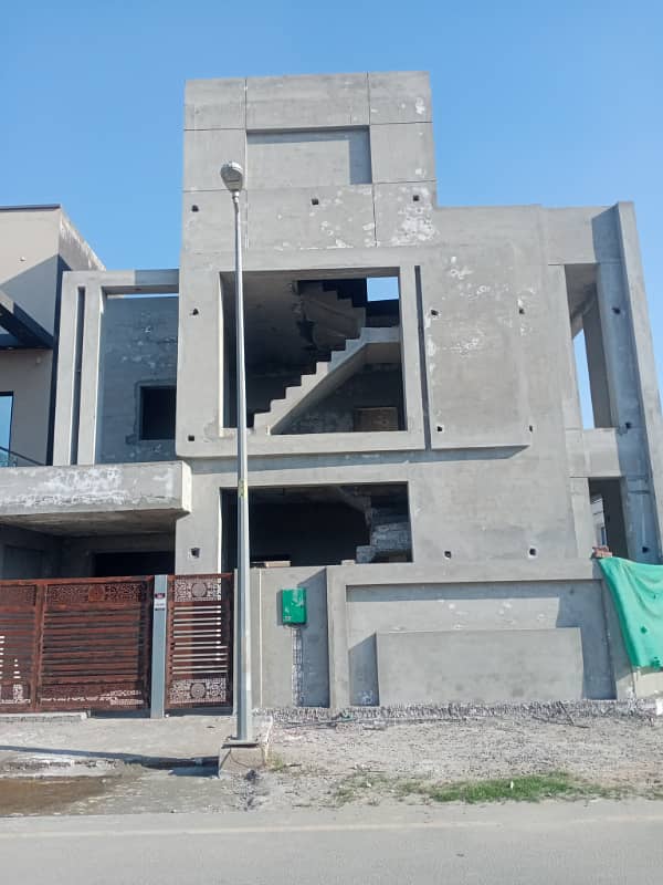 6.75 Marla Grey structure House For Sale In Phase 2 Bahria Orchard Lahore 25