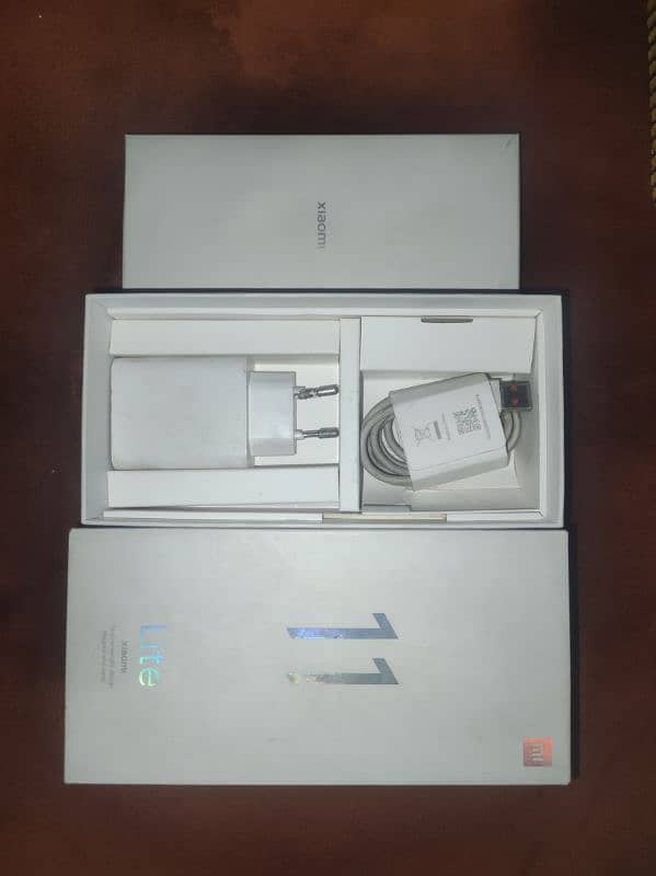 Mi 11 lite 6/128 lush condition 5