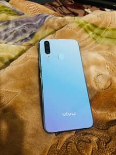 Vivo Y17 (8 256) with Rs. 600 Free Back Cover