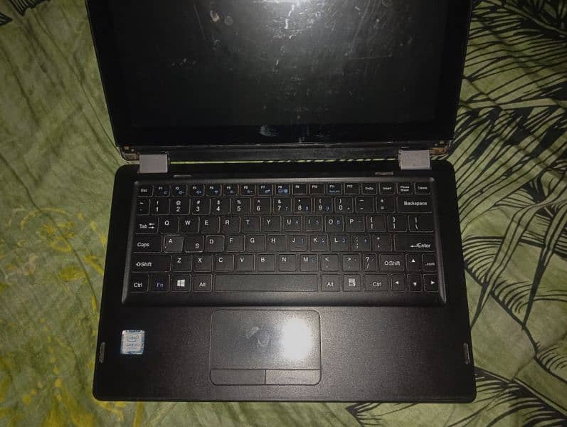 hair y11c laptop 8gb ram 500hard touch screen and 7gen processor 8