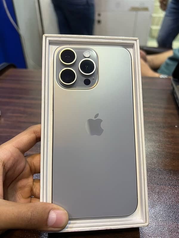 IPHONE 15 PRO MAX 256GB HK NON PTA 0