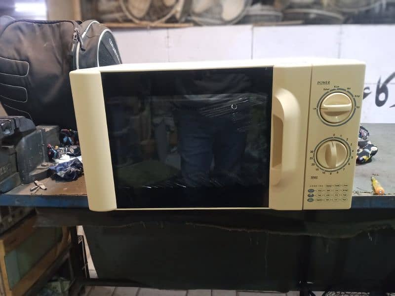 dawlance microwave oven brand new condition urgent sale 0