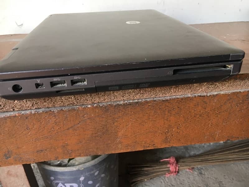 HP WorkStation 6470b 4