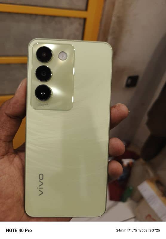 vivo Y 100 6