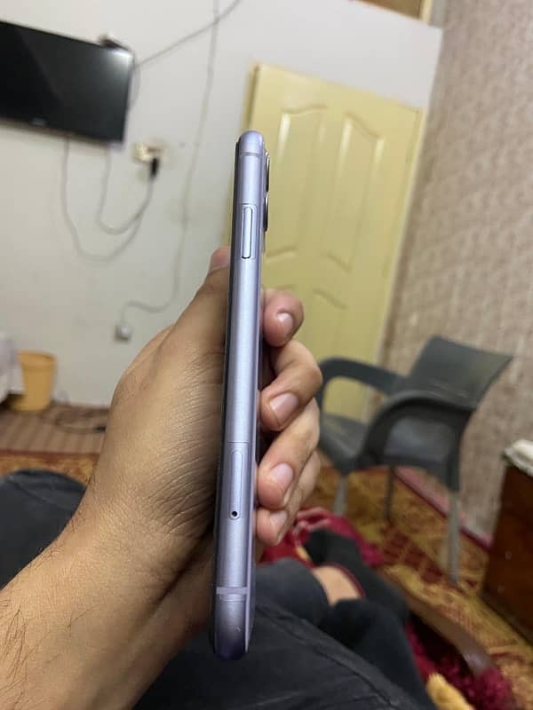 IPHONE 11 64gb non pta 3