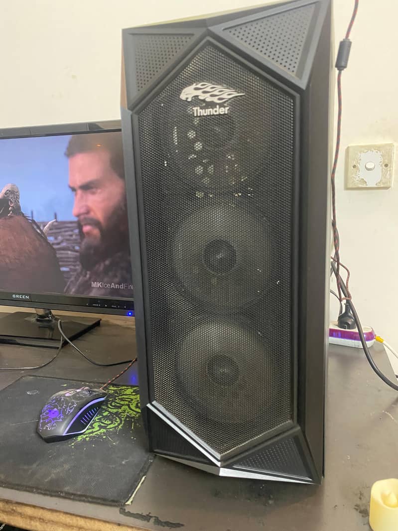 Gaming PC - i5-12400, RTX 3050, 32 GB RAM, 512 SSD, 27 inch 2k screen 2