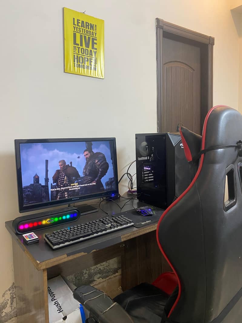 Gaming PC - i5-12400, RTX 3050, 32 GB RAM, 512 SSD, 27 inch 2k screen 7