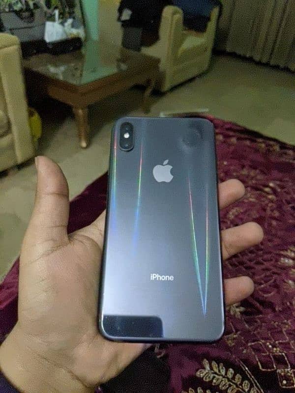 iPhone xs max black 64 gb front glass damage 3