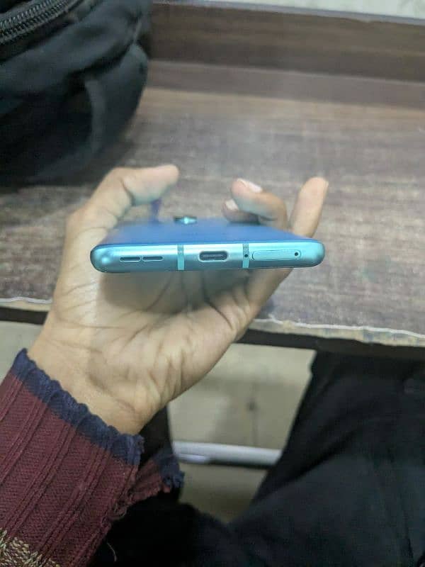 One plus 8 pro in lush condition All original 3