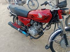 Honda 125 red colour