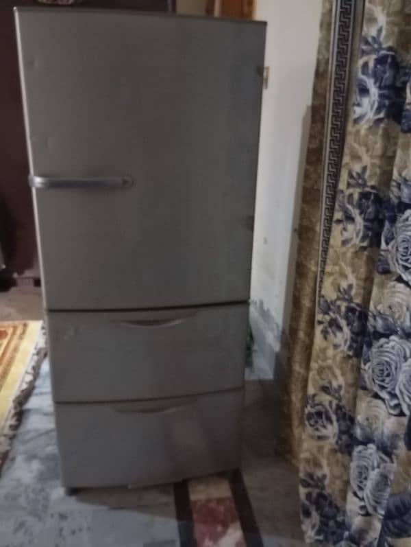 Auqa Refrigerator 0