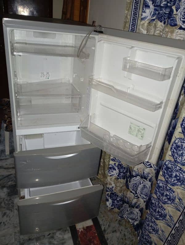 Auqa Refrigerator 1