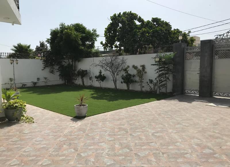 DHA Phase 8 500 Yard Bungalow Like Brand New 6 Bedroom 1