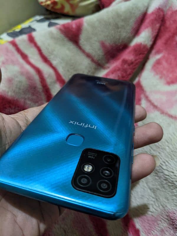 infinix hot 10 ONLY 15000 4