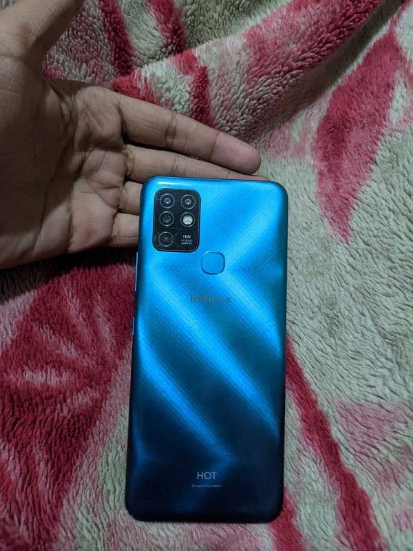 infinix hot 10 ONLY 15000 9