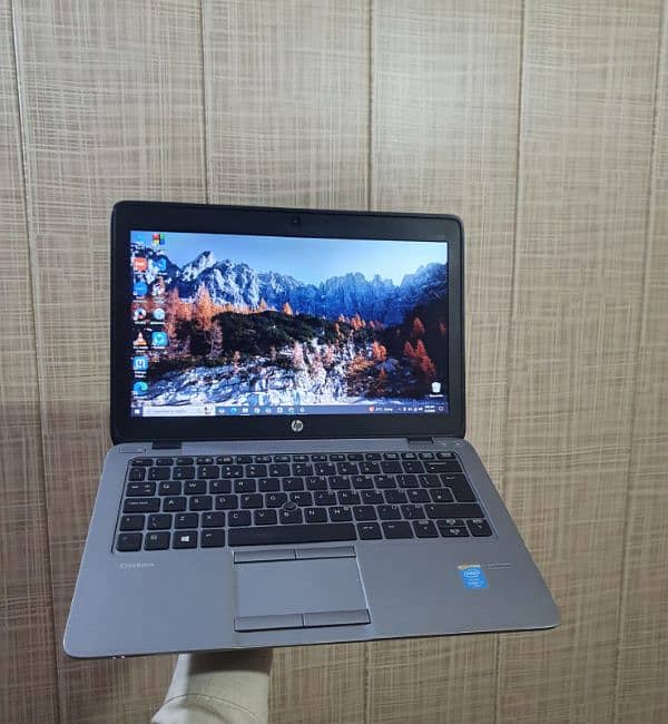 Hp elite I7 5the gen 8GB 180gb 0